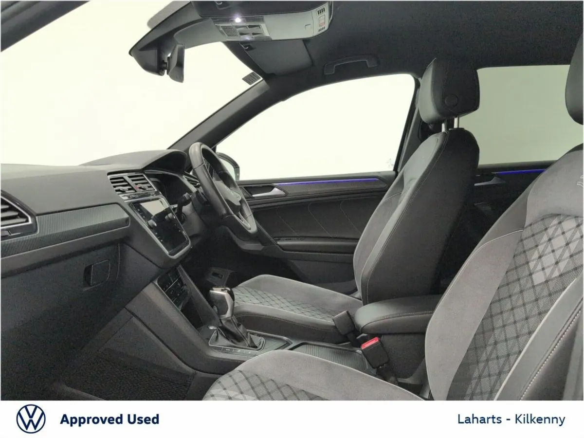 Volkswagen Tiguan R-LINE 2.0TDI 150HP DSG - BLACK - Image 4