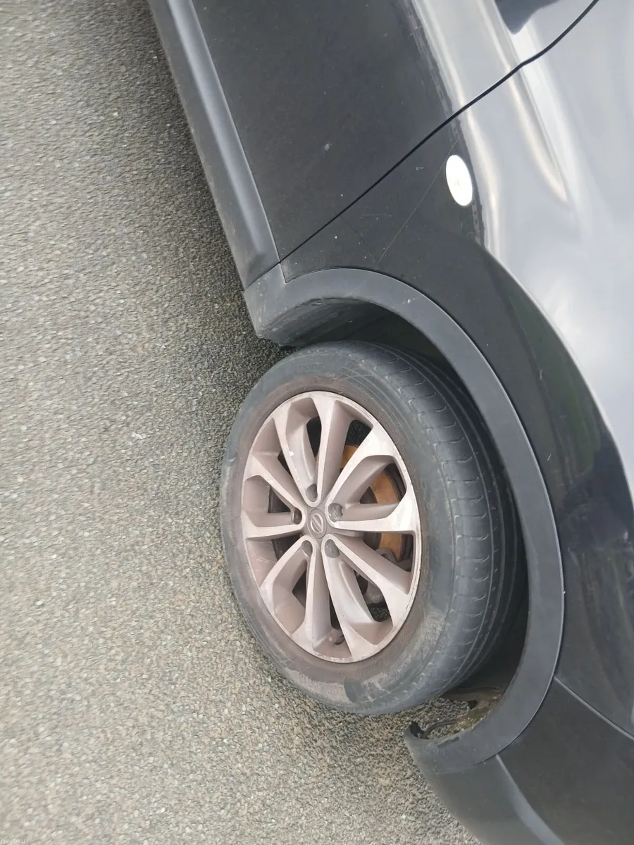 Nissan Qashqai 2010 - Image 2