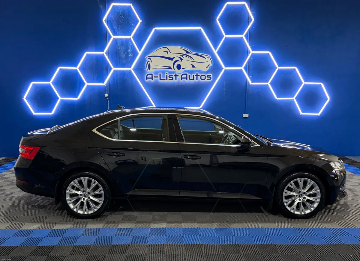 Skoda Superb 2.0TDI DSG STYLE / FINANCE AVAILABLE - Image 2