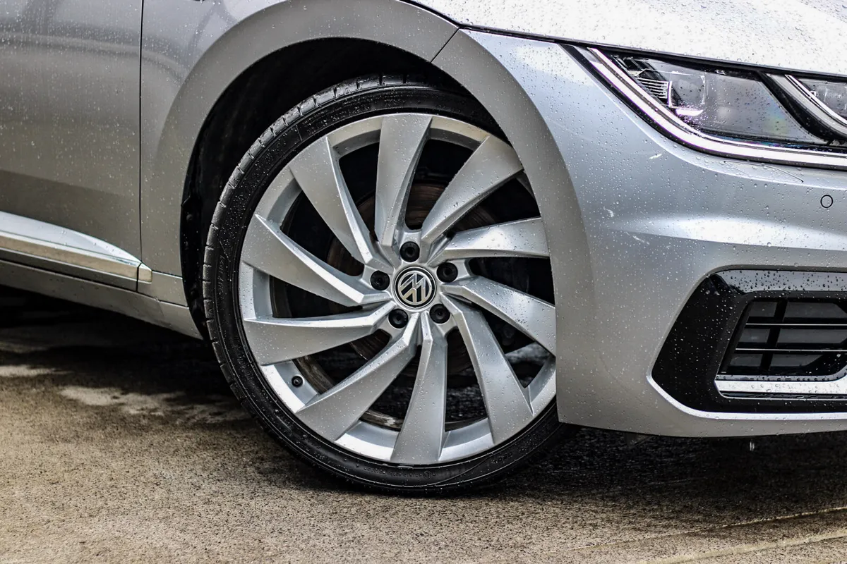 2019 VOLKSWAGEN ARTEON R-LINE - Image 4