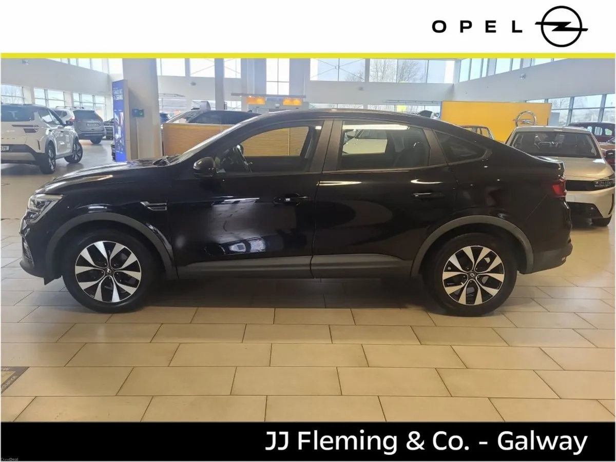 Renault Arkana ICONIC E-TECH HYBRID 145 AUTO - Image 3