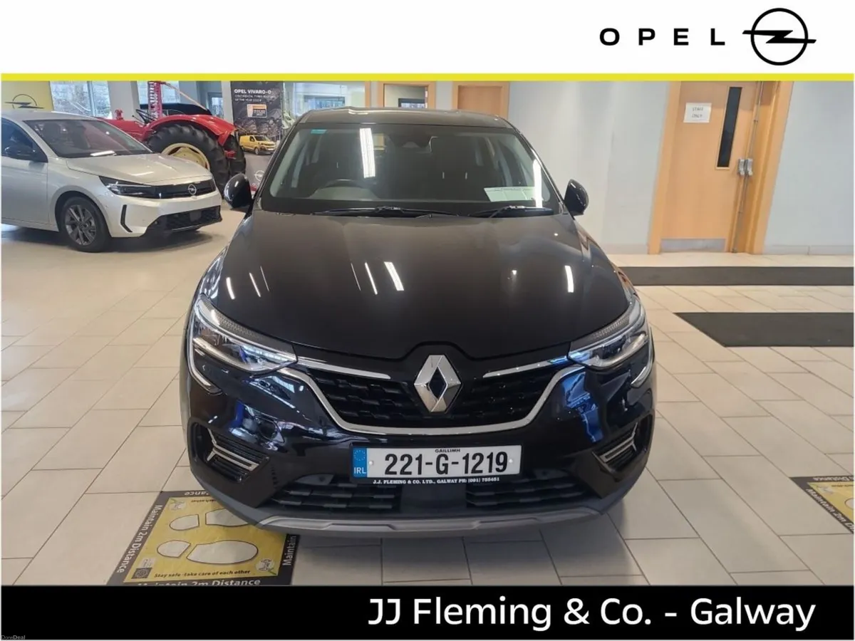 Renault Arkana ICONIC E-TECH HYBRID 145 AUTO - Image 2