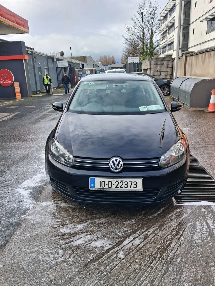 Volkswagen Golf 2010 - Image 1