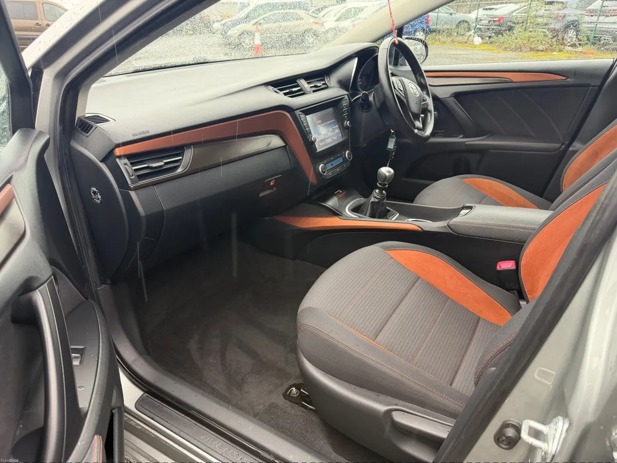 Toyota Avensis 2018 diesel - Image 3