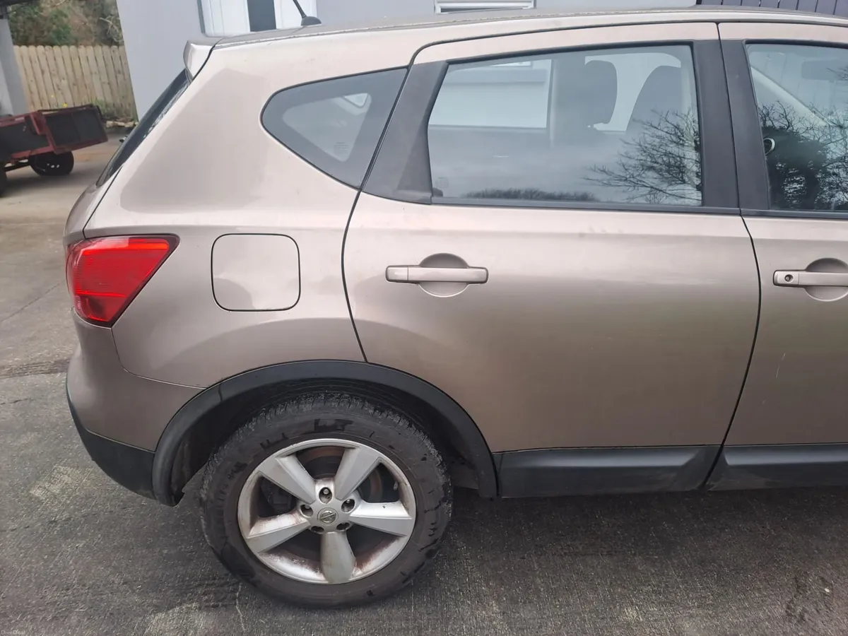 Nissan Qashqai 2009 - Image 4