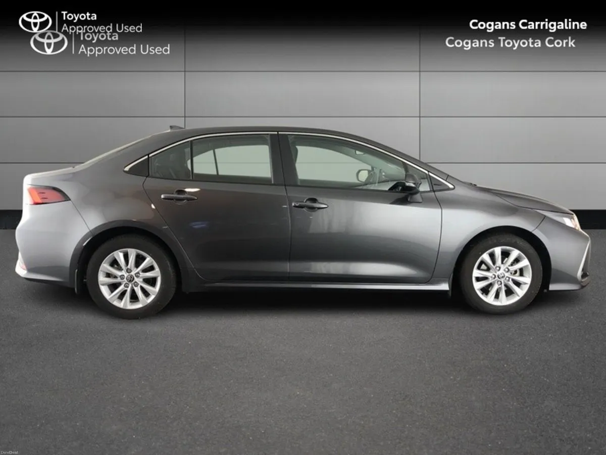 Toyota Corolla Luna Saloon - Image 3