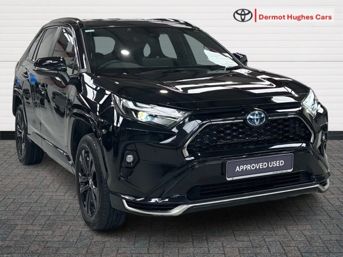 Toyota RAV4 BLACK EDITION SOL PLUG-IN HYBRID AUTO - Image 1