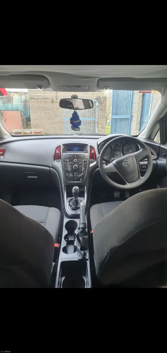 Opel Astra with new NCT - Image 2