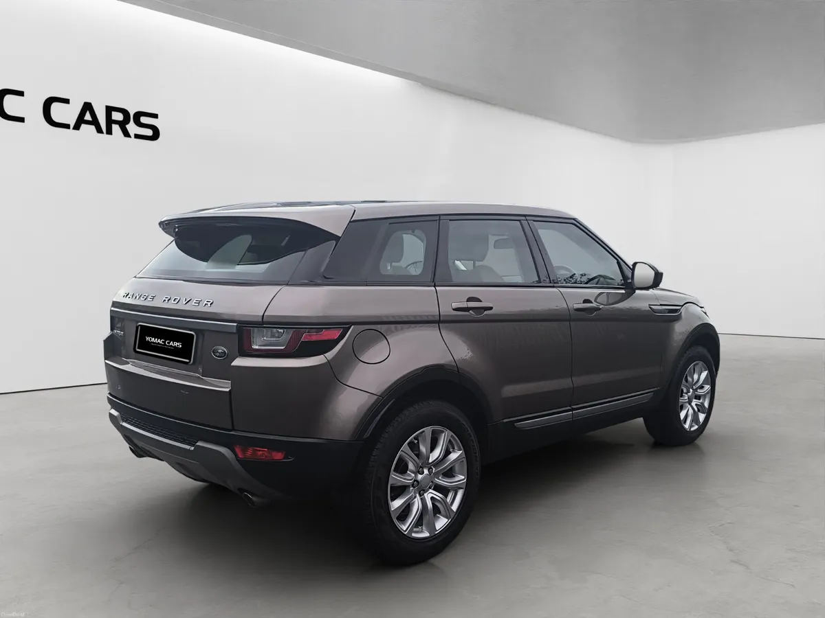 2018 RANGE ROVER EVOQUE TD4 SE AWD AUTO - Image 4