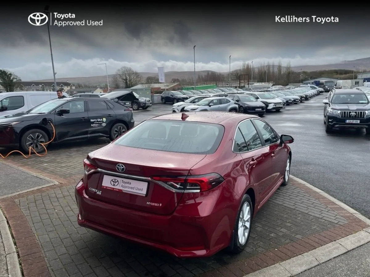 Toyota Corolla COROLLA HYBRID LUNA SAL - Image 2