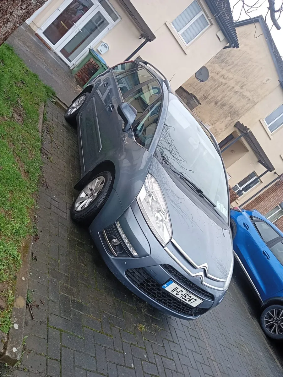Citroen C4 Picasso 2011 - Image 1