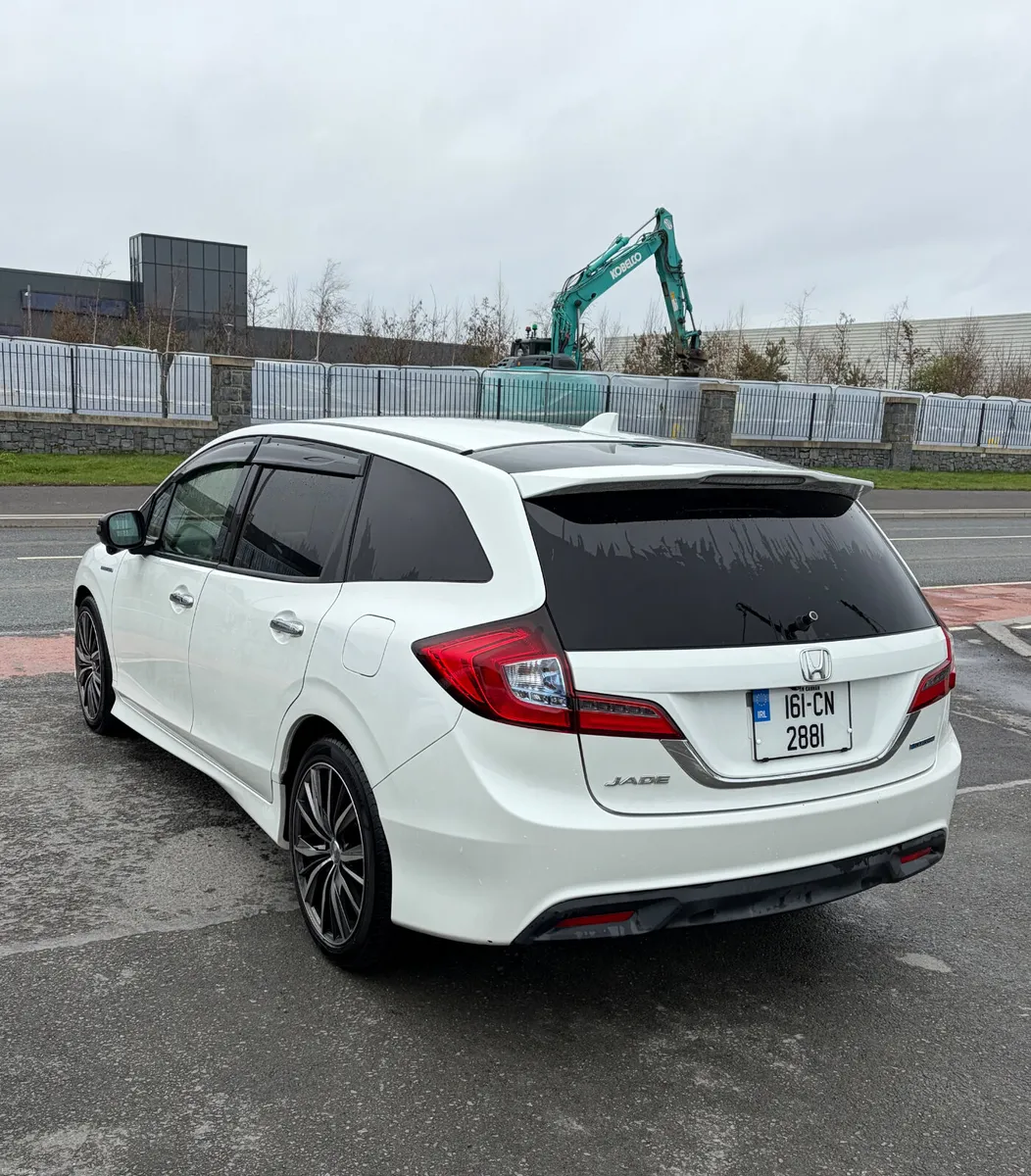 2016 Honda Jade 1.5 Hybrid 6 Seater - Image 4