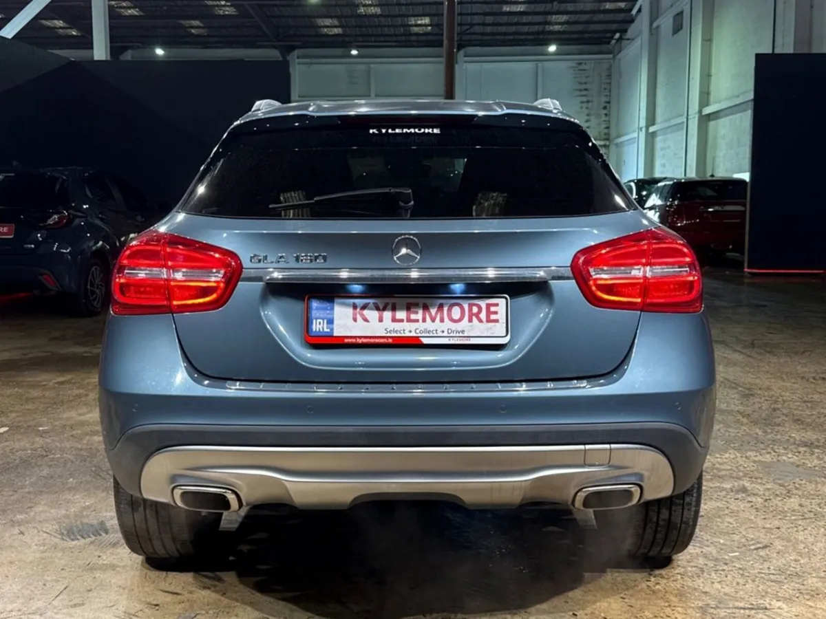 Mercedes-Benz GLA 1.6L AUTOMATIC - HALF BLACK LEAT - Image 4