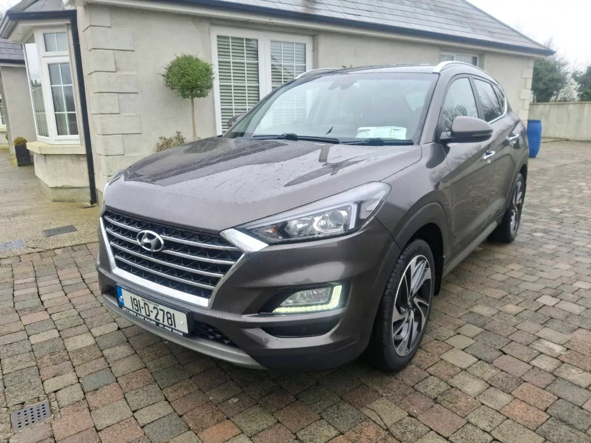 Hyundai Tucson Executive Plus Auto - Image 1