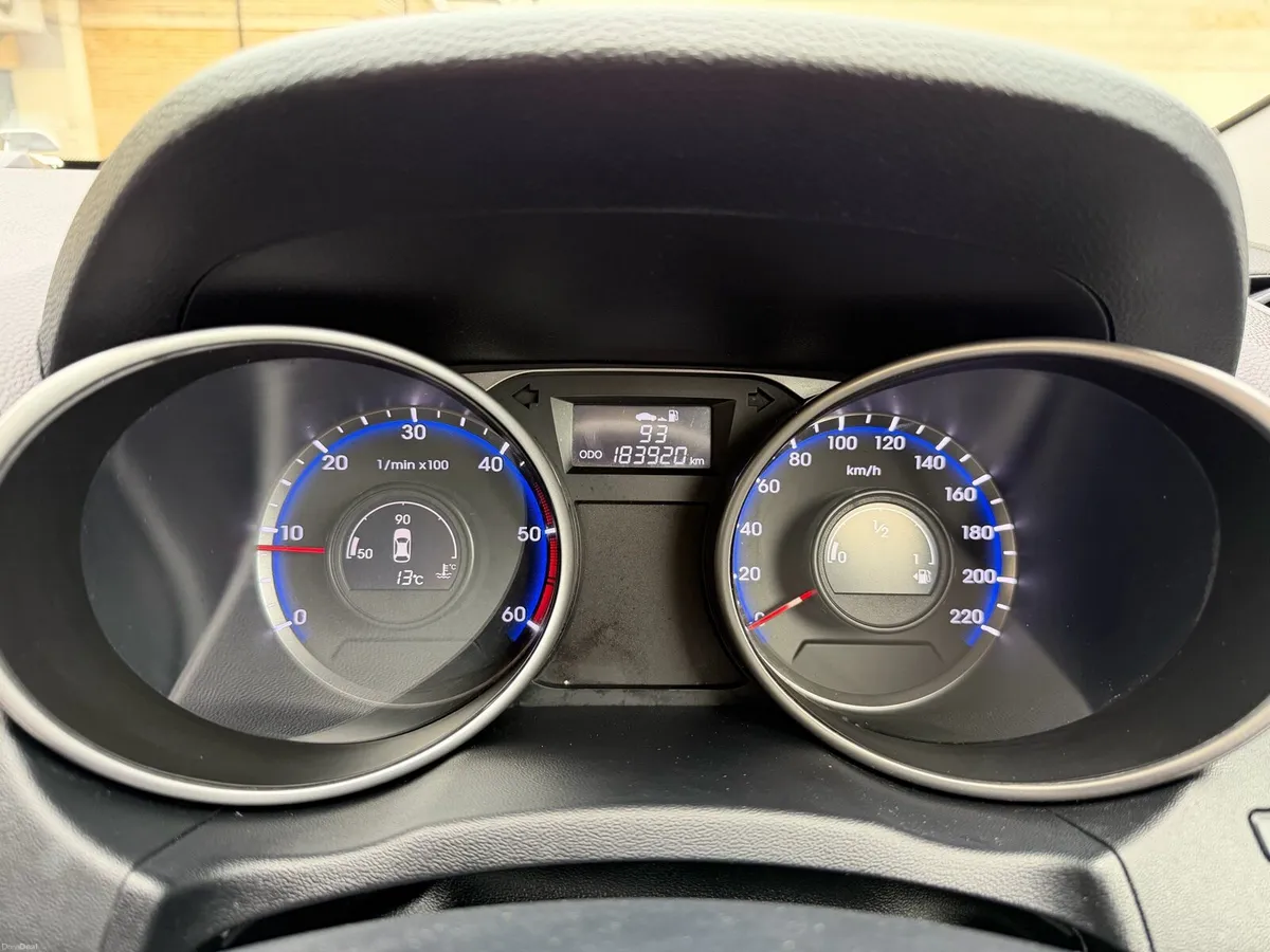 Hyundai ix35 2.0 Diesel - Image 2