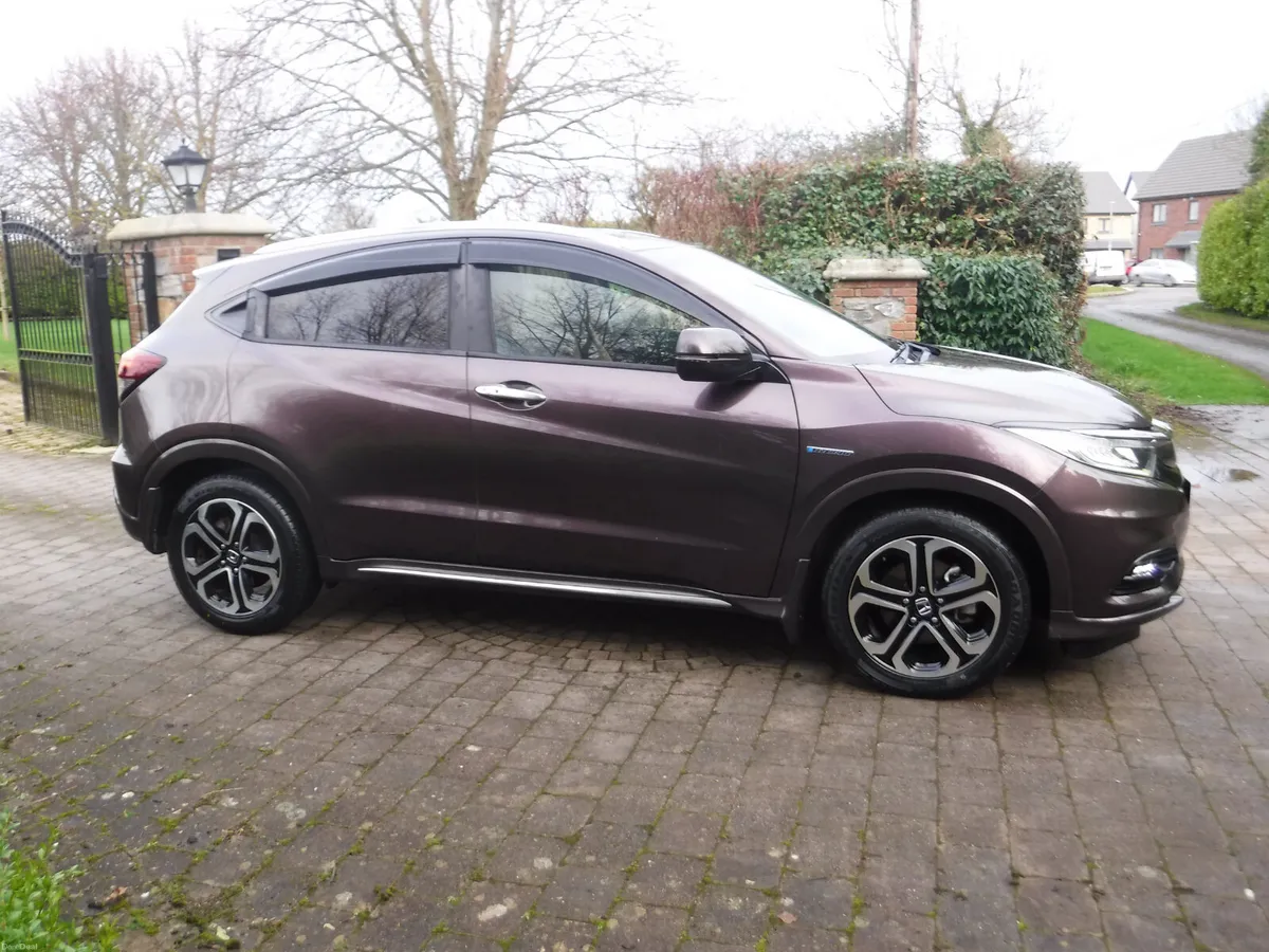 HONDA VEZEL 1.5 AUTO HYBRID HIGH SPEC - Image 2