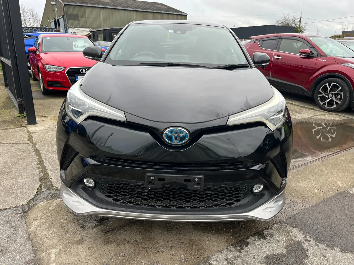 TOYOTA C-HR 2018, 1.8 HYBRID AUTO HIGH SPEC - Image 2