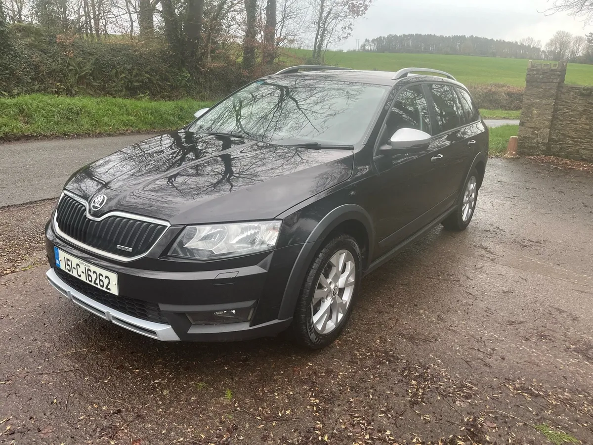 SKODA SUPERB SCOUT 4x4 DIESEL 2.0 150 HP - Image 4