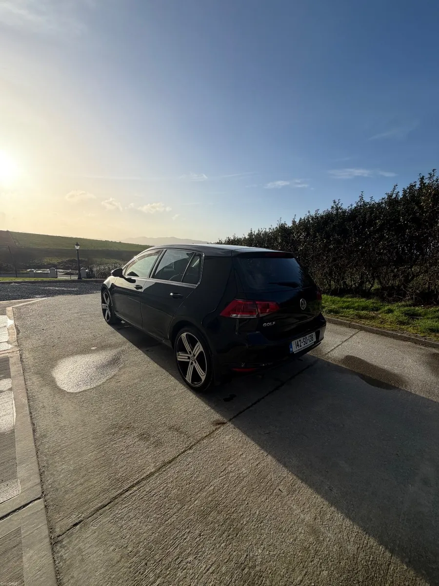 Volkswagen Golf 2014 - Image 2