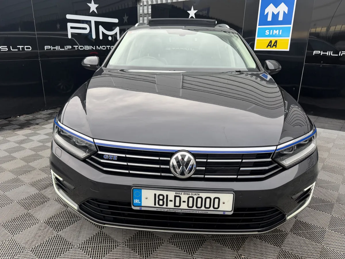 Volkswagen Passat GTE Advance Pan Roof Huge Spec - Image 4