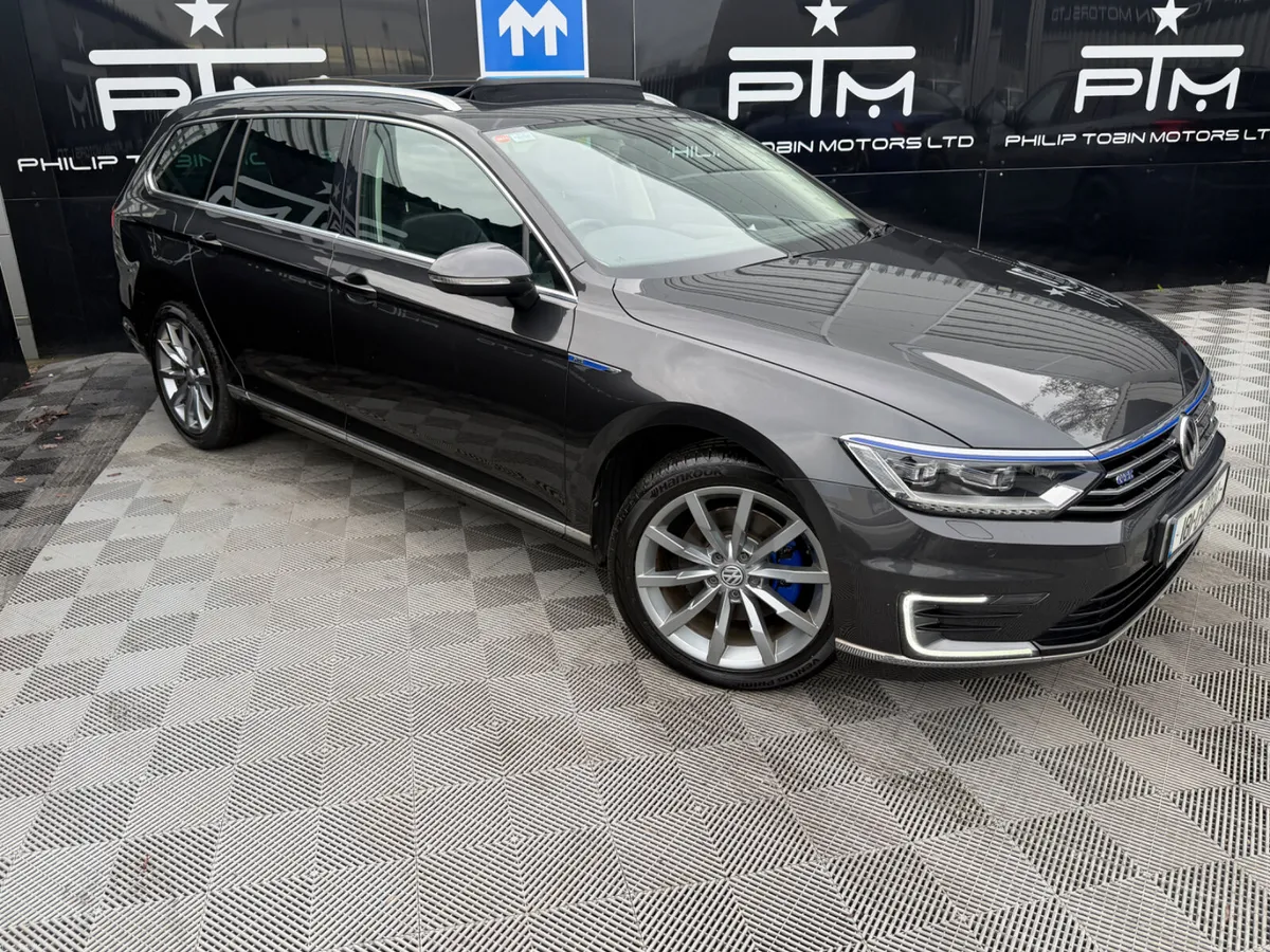 Volkswagen Passat GTE Advance Pan Roof Huge Spec - Image 3
