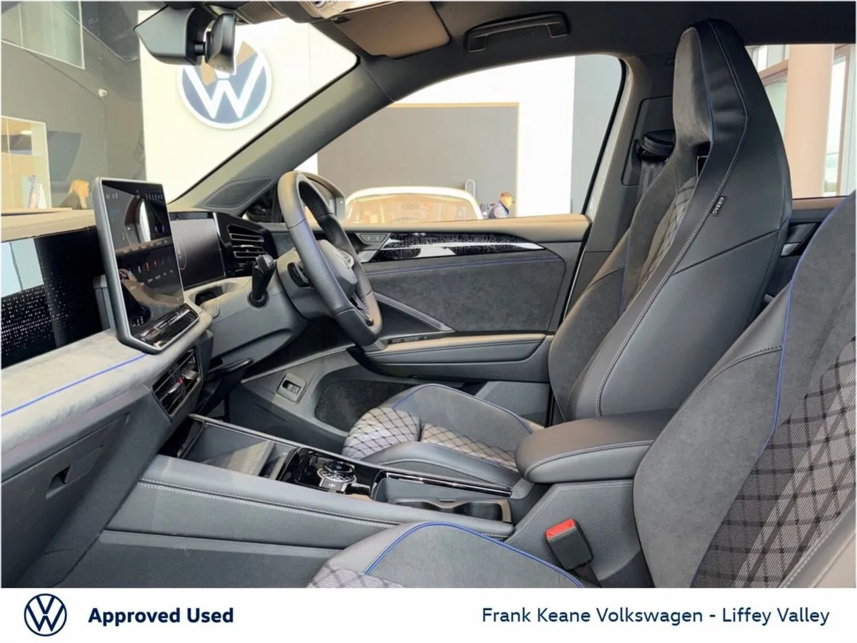 Volkswagen Tiguan R-LINE - BLACK PACK - Image 4