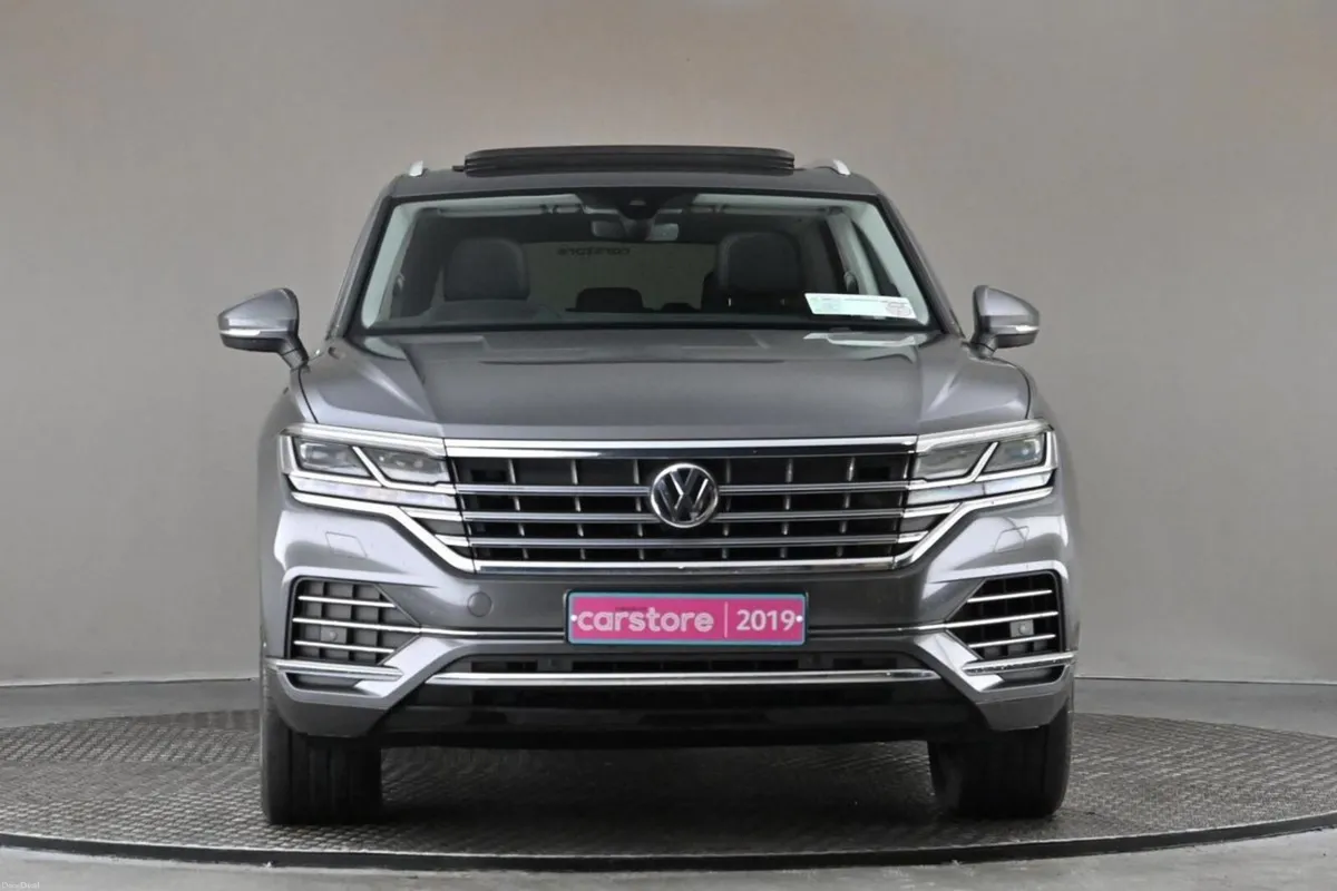 Volkswagen Touareg 3.0TDI DSG 231BHP V6 4M DESIGN - Image 2