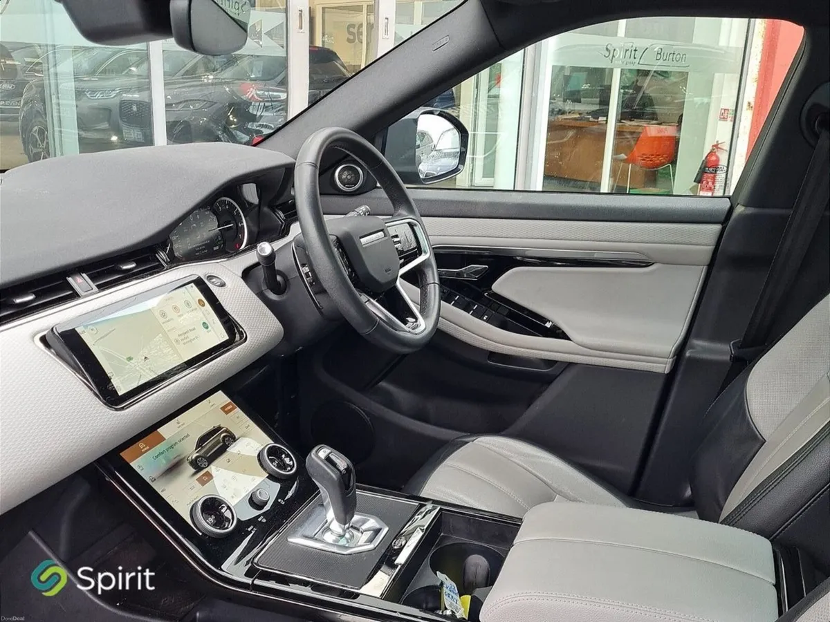 Land Rover Range Rover Evoque R-DYNAMIC GLASS ROOF - Image 3