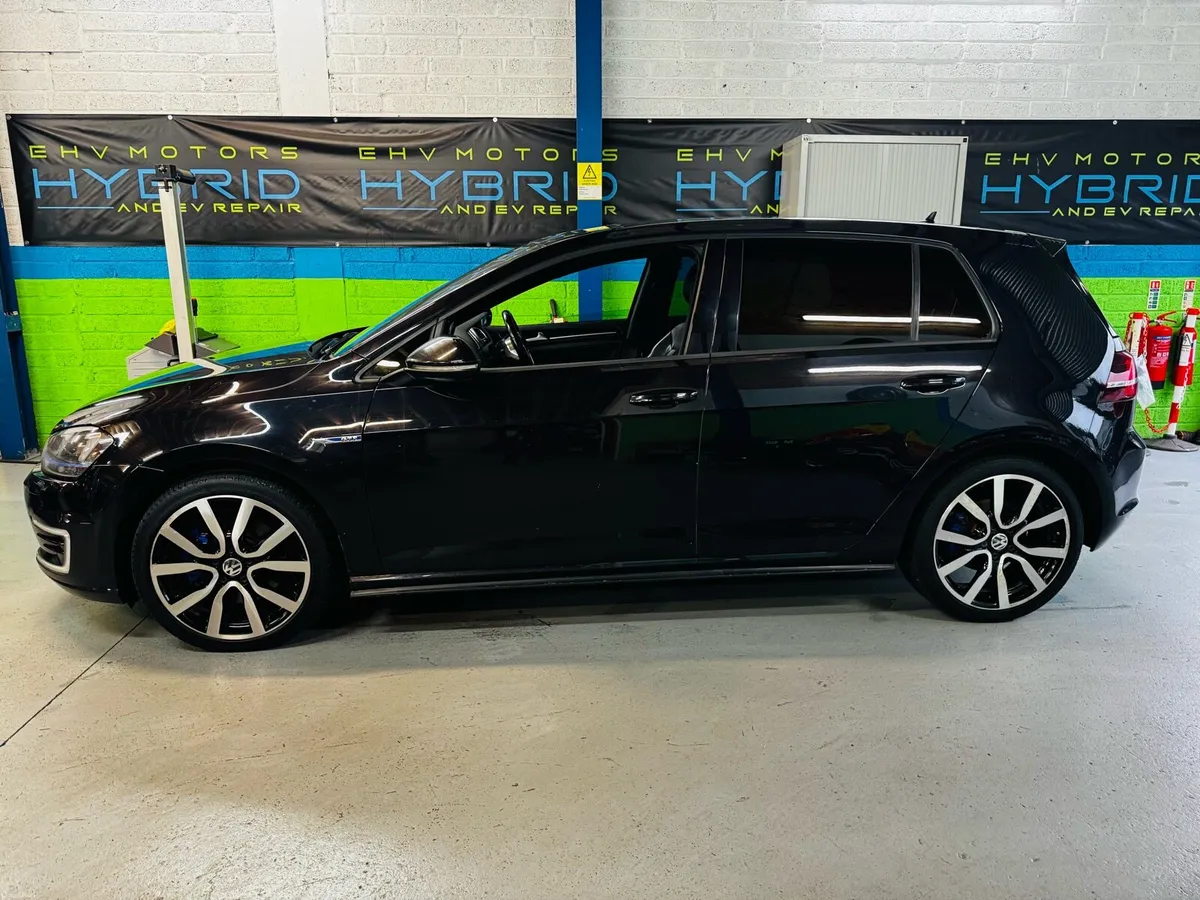 2016 VW Golf GTE Plug-in Hybrid 1.4tfsi Auto - Image 2
