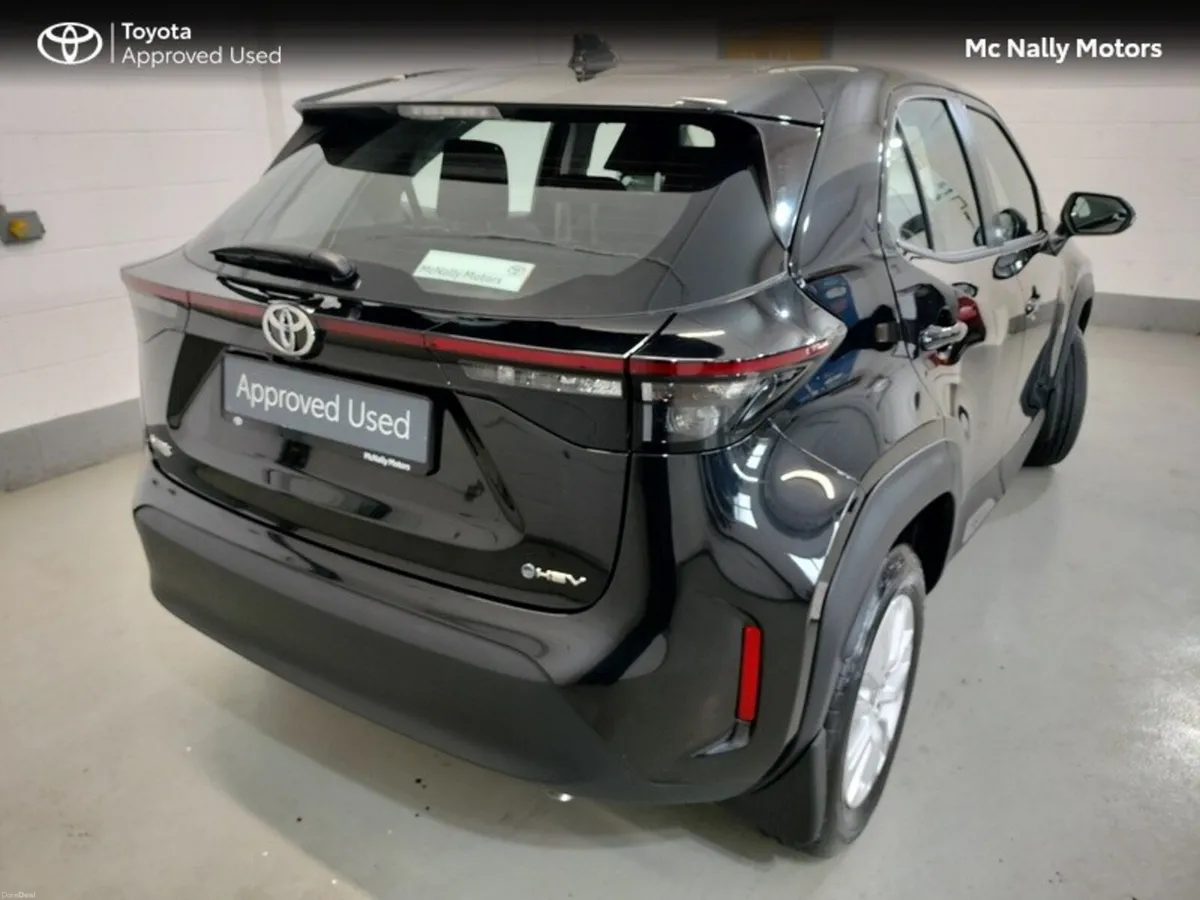 Toyota Yaris Cross LUNA HYBRID - Image 3