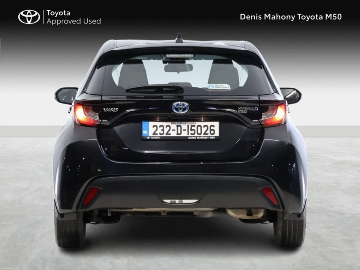 Toyota Yaris Luna Hybrid - Image 4