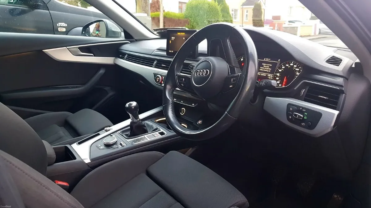 Audi A4 2017 - Image 3