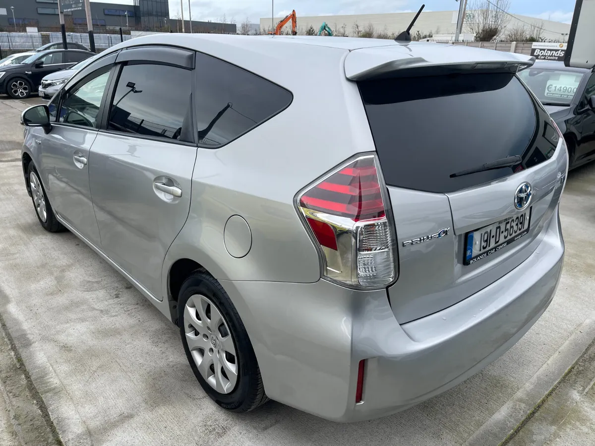 2019 Toyota Prius Alpha 1.8 Hybrid Automatic - Image 4