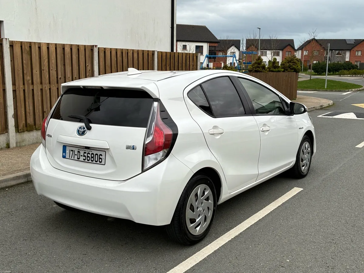 2017 Toyota Aqua Auto 1.4petrol-Hybrid Nct 05/27 - Image 3