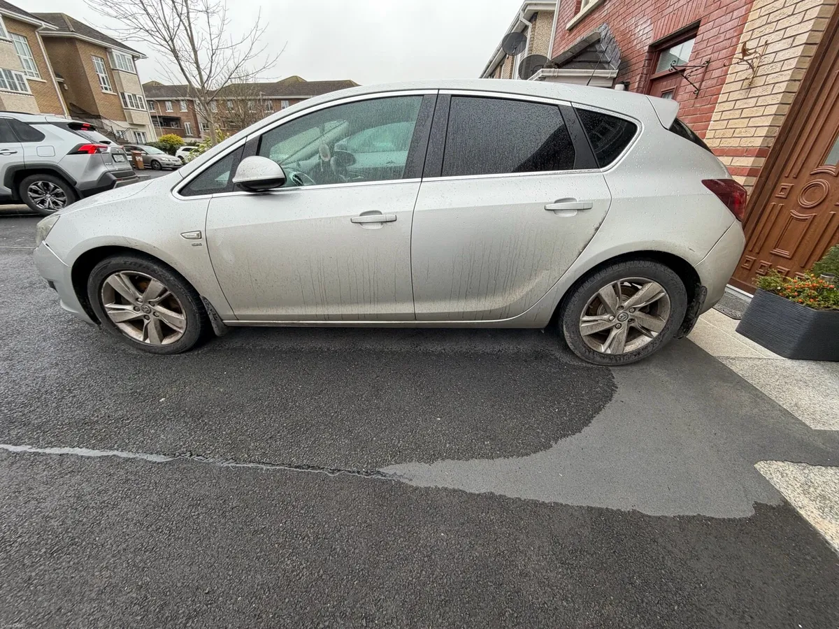 Opel Astra Sri - Image 4