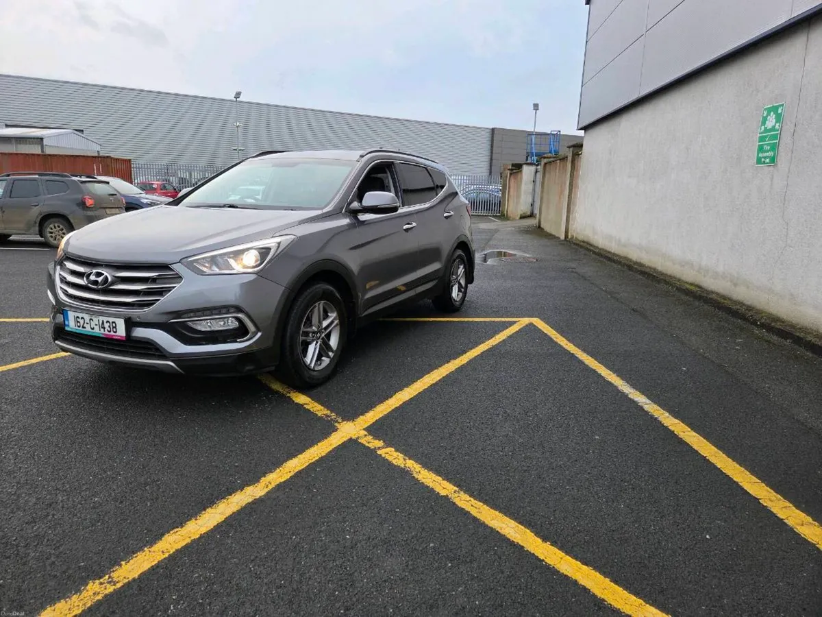 2016 hyundai santafe - Image 3