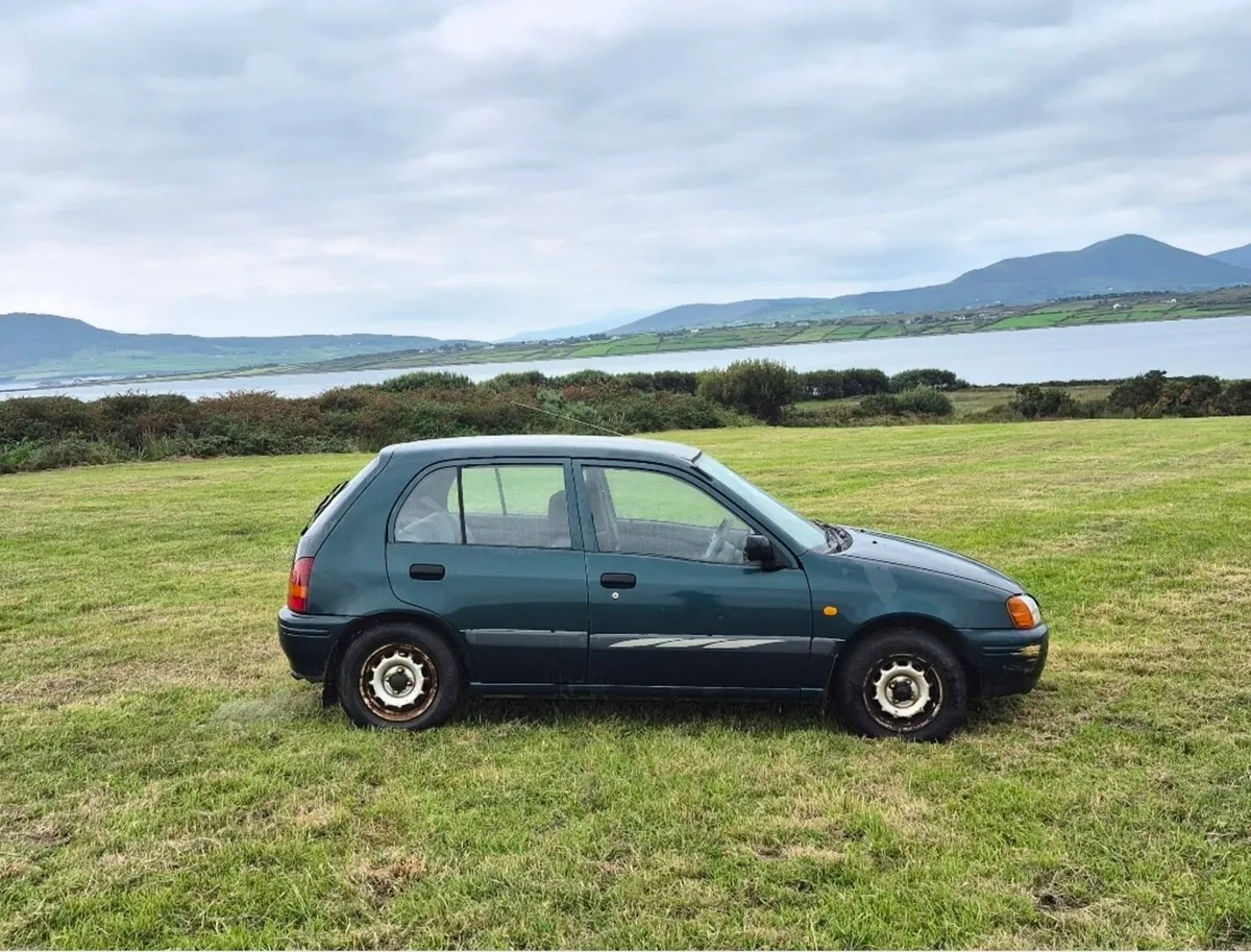 Toyota starlet - Image 4