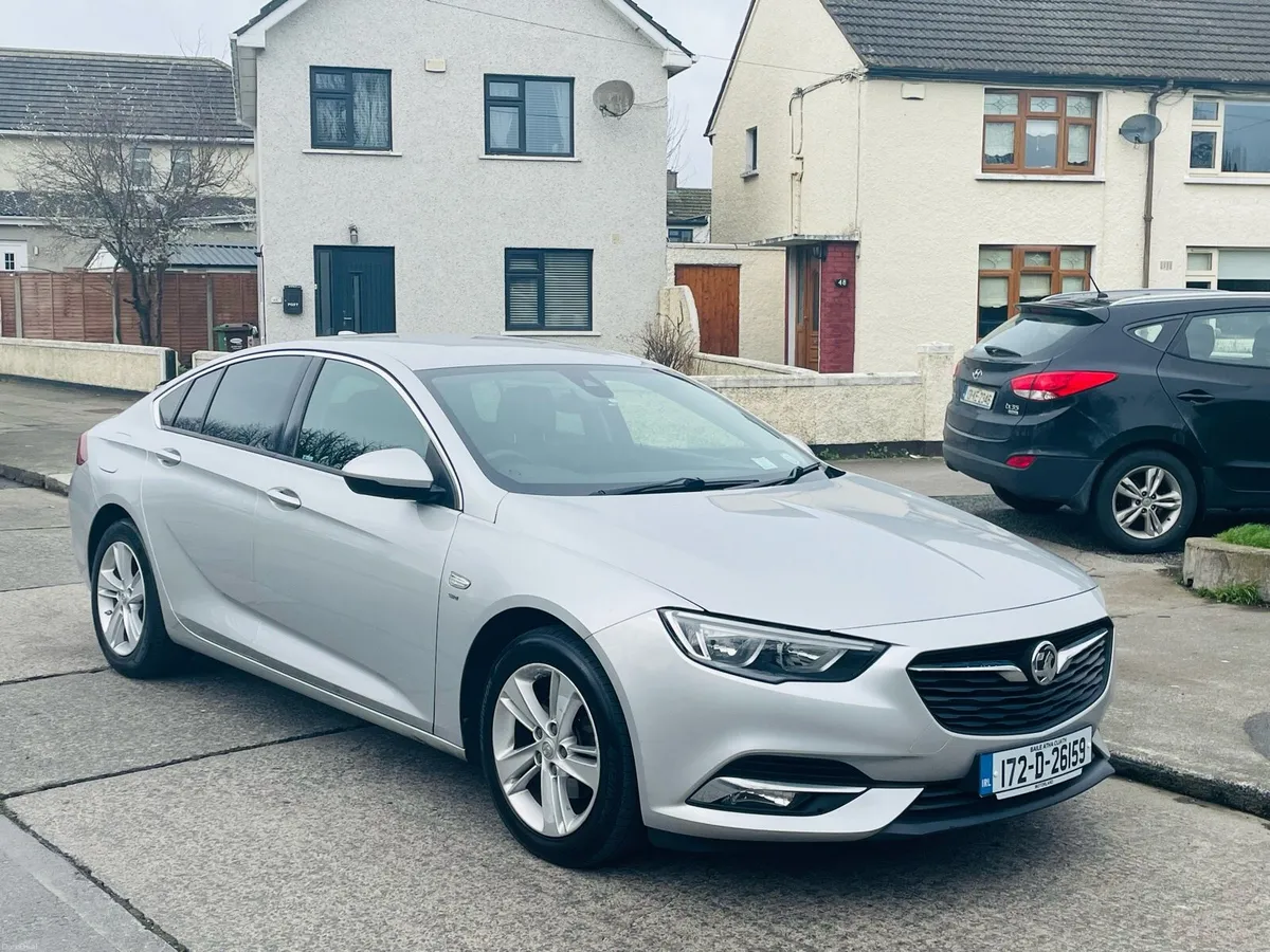 Vauxhall/Opel Insignia Sri - Image 1