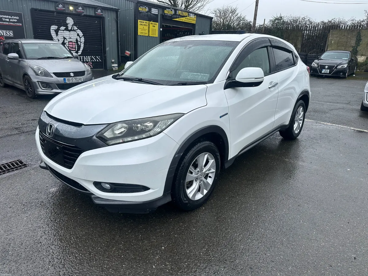 2014 HONDA VEZEL HYBRID 1.5L  AUTOMATIC LOW MILESI - Image 2