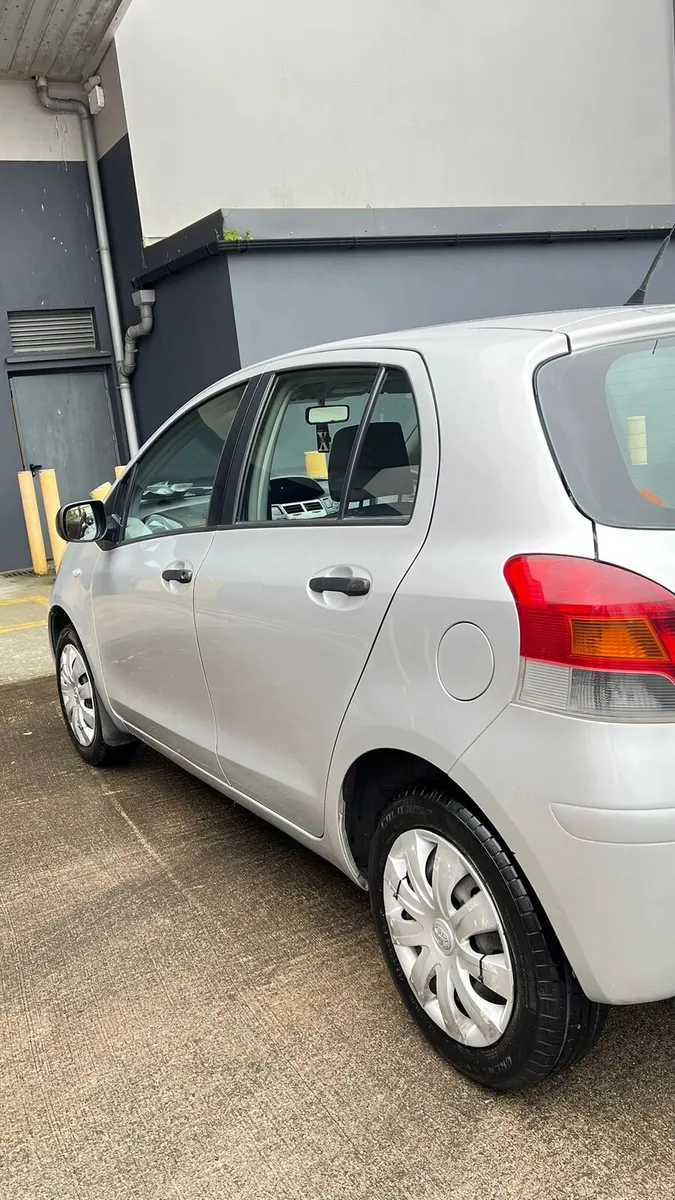 Toyota yaris - Image 4