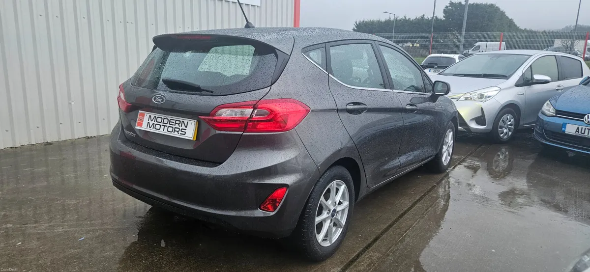 Ford Fiesta zetec petrol 1.1 5dr 84bhp new model - Image 3