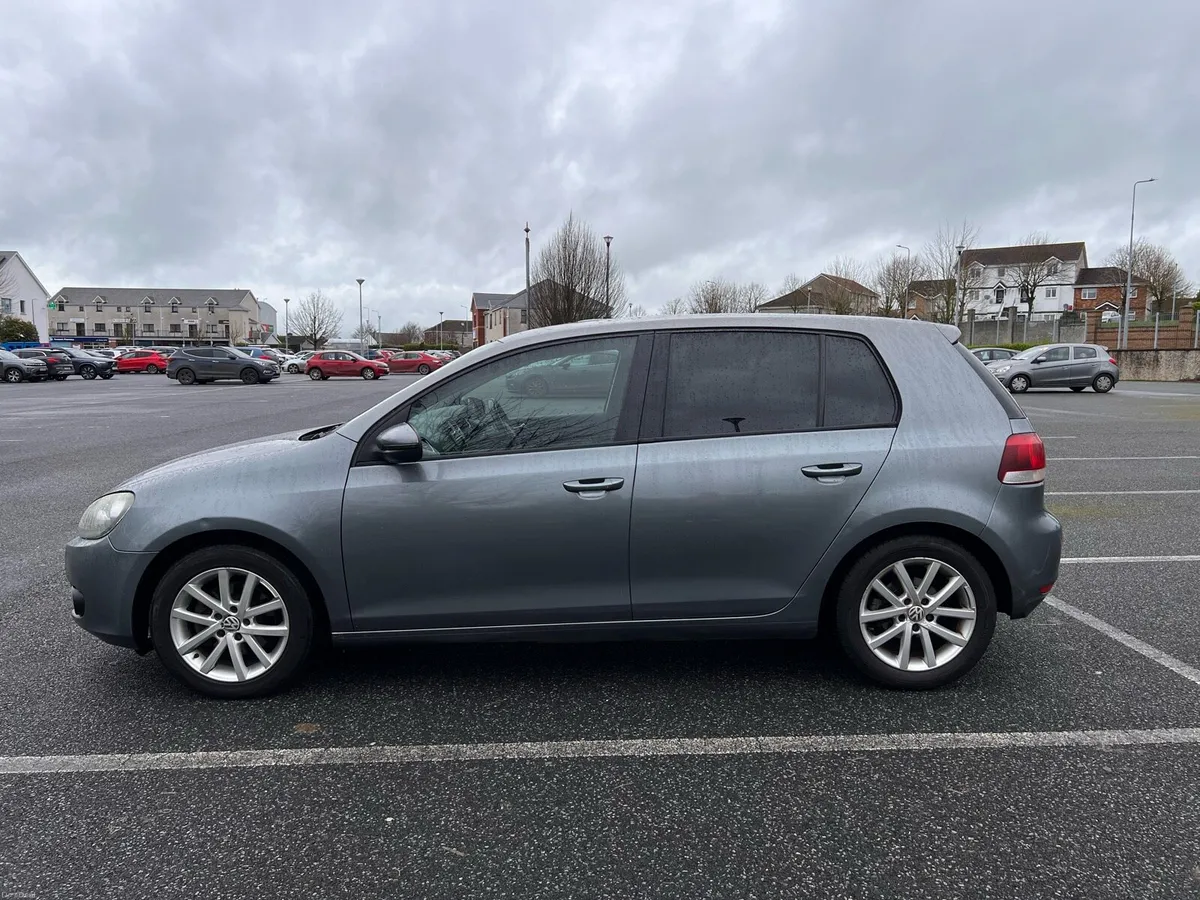 Volkswagen Golf 2010 - Image 4