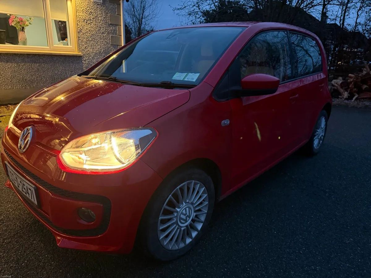 VW UP 1.0 Petrol Automatic Lady Owner - Image 2