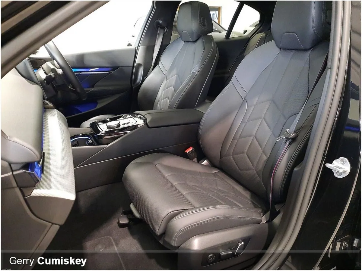 BMW 5-Series 550e xDrive M Sport Pro - Image 4