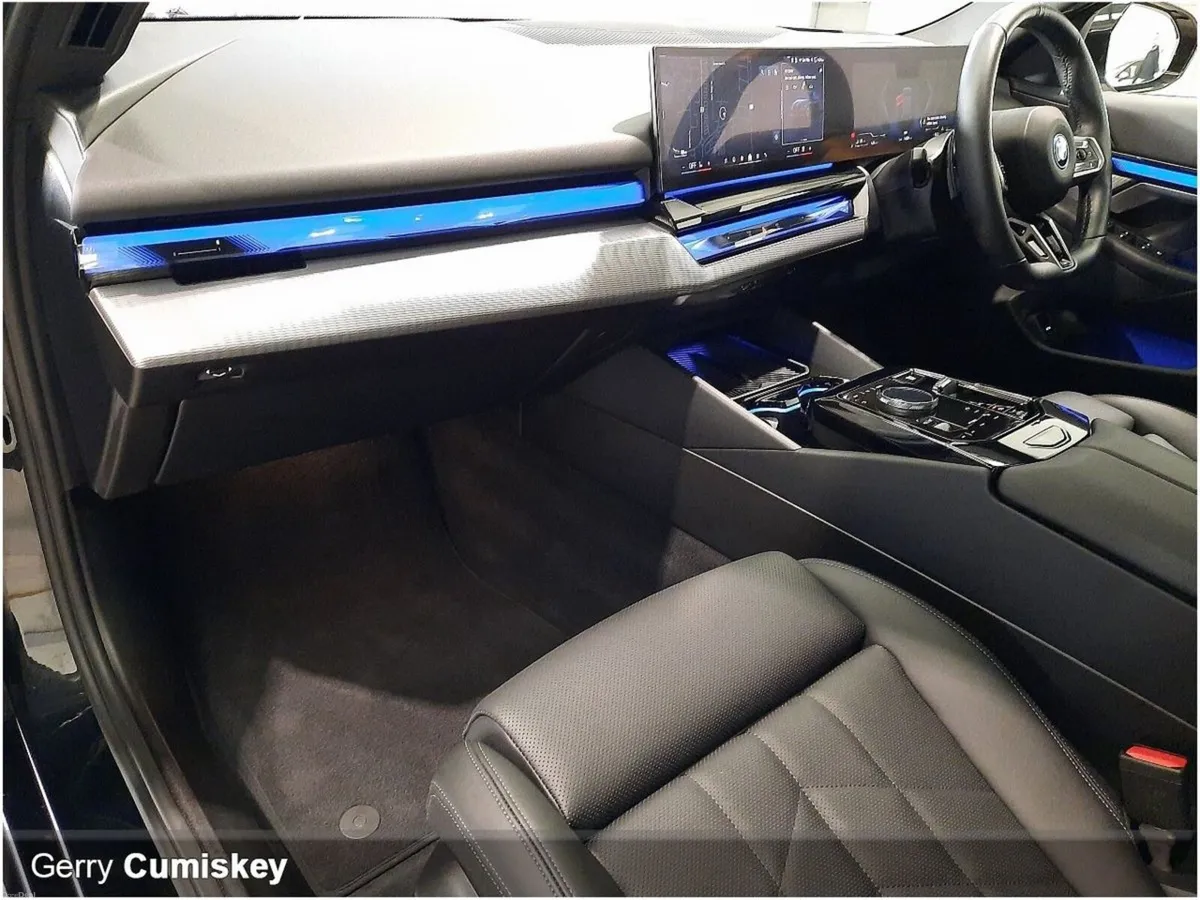 BMW 5-Series 550e xDrive M Sport Pro - Image 2