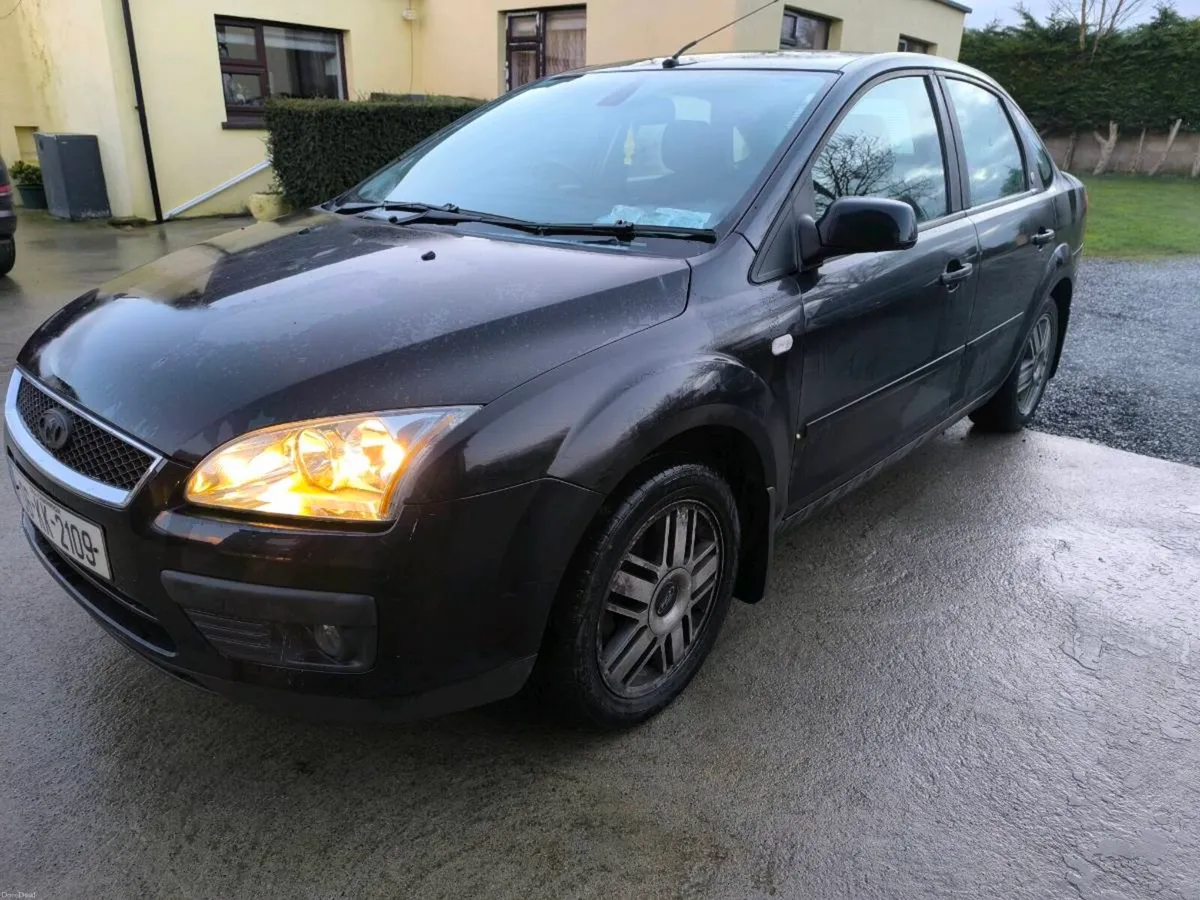 Ford Focus Ghia - Image 2