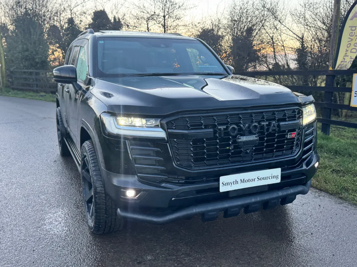 Toyota Landcruiser LC 300 3.3L V6  GR Sport***** - Image 4