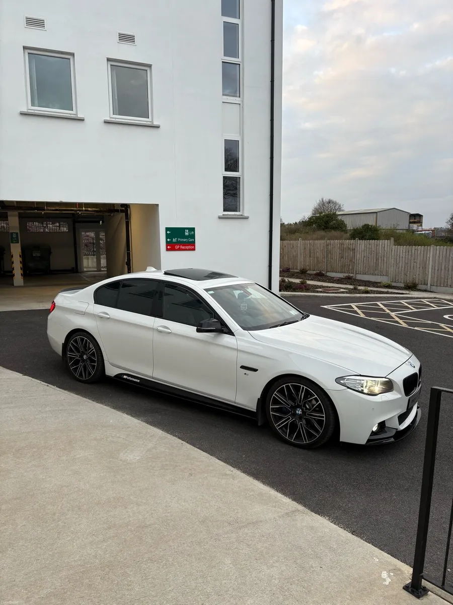 2016 BMW 5 SERIES 520 MSPORT - Image 1
