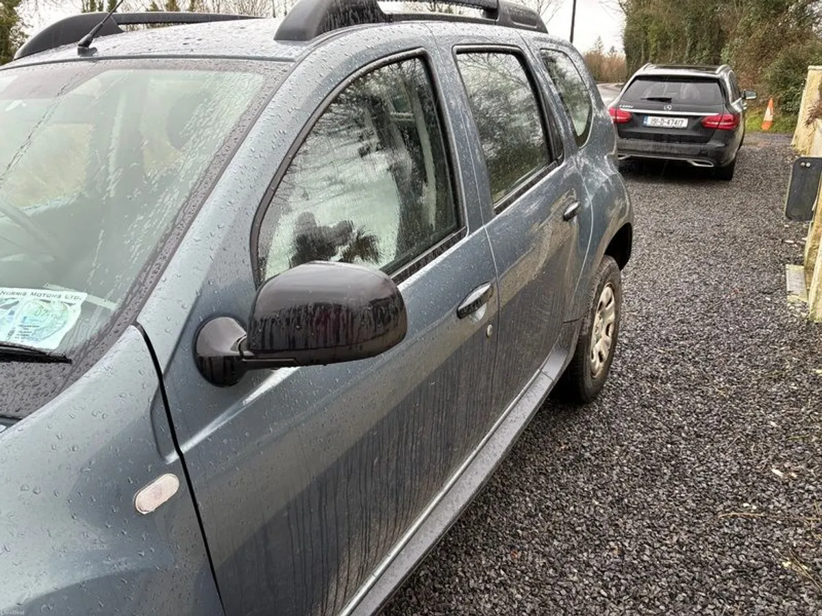 2014 Dacia Duster - Image 2
