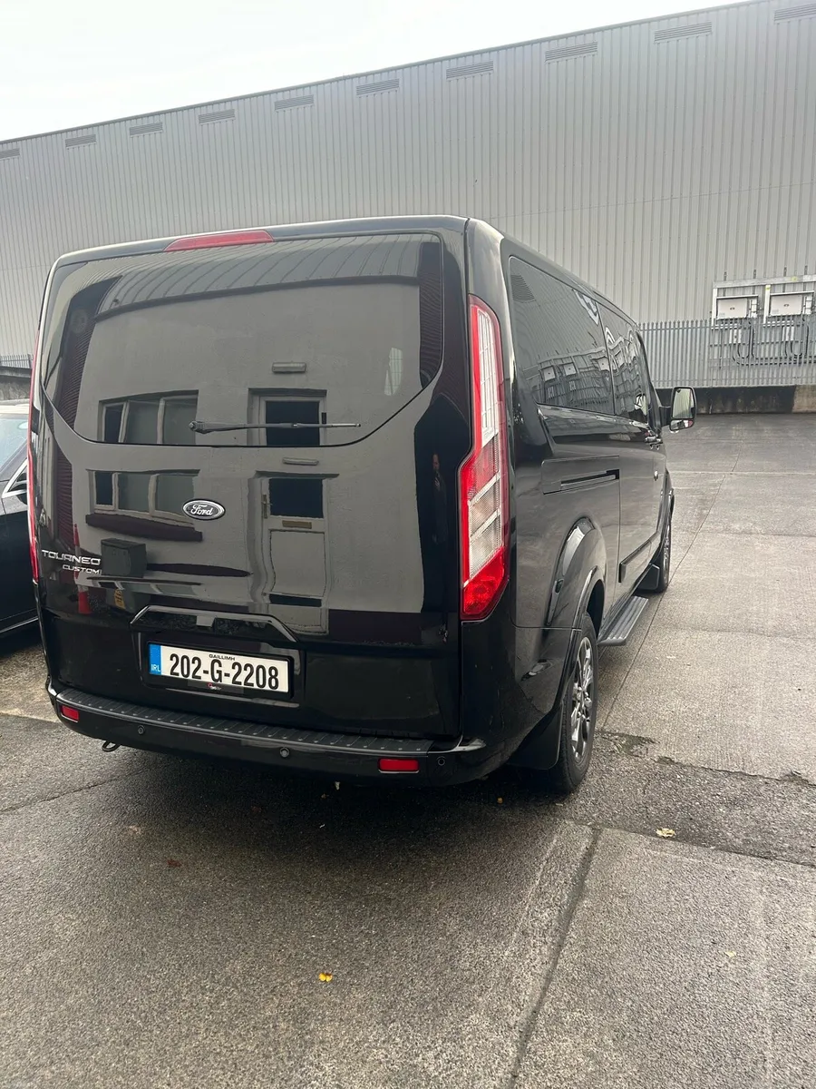 Ford Tourneo Custom - Image 2